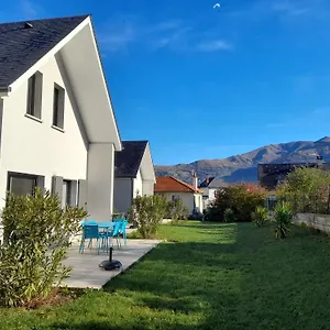 Les Lys Fleurs Des Pyrenees Hébergement de vacances